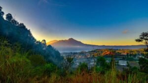 volcano-lake-view1-1600X900